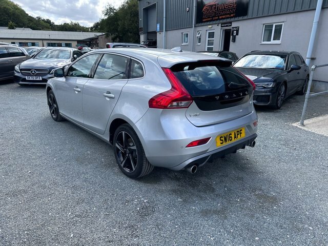 Volvo V40 D2 R-design Lux Hatchback SW16APF Silver #3