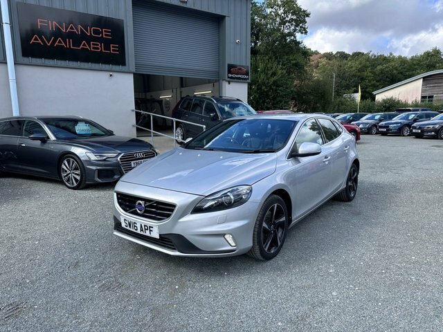 Volvo V40 D2 R-design Lux Hatchback SW16APF Silver #2