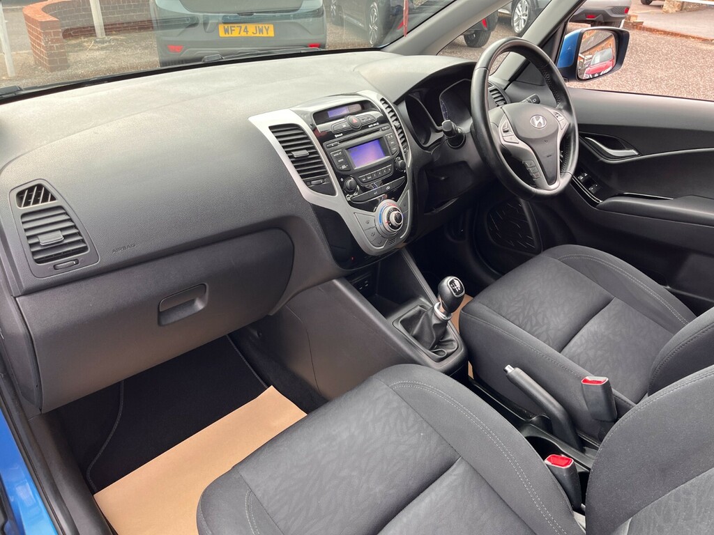 Hyundai Ix20 1.4 Blue Drive Se Nav Hatchback White #33