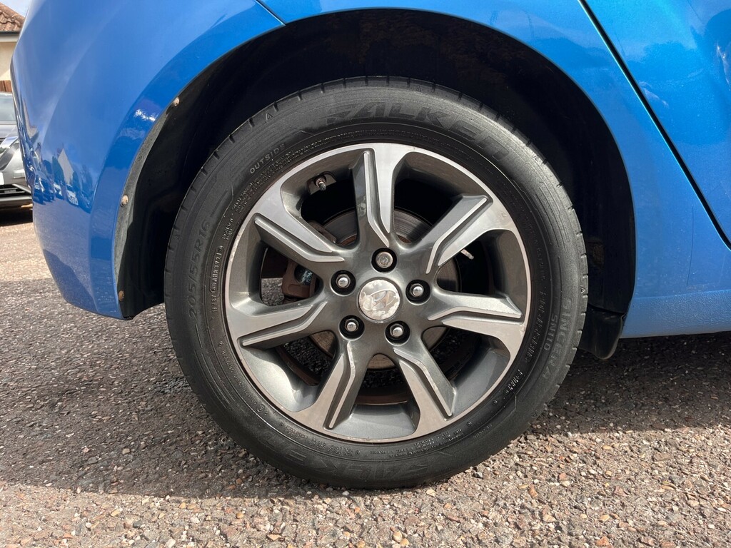 Hyundai Ix20 1.4 Blue Drive Se Nav Hatchback White #45