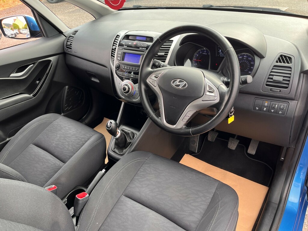 Hyundai Ix20 1.4 Blue Drive Se Nav Hatchback White #30