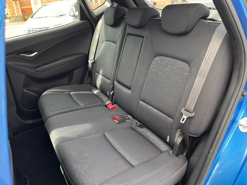 Hyundai Ix20 1.4 Blue Drive Se Nav Hatchback White #37