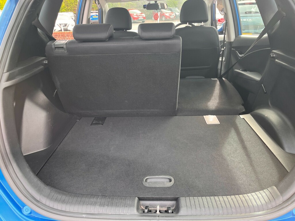 Hyundai Ix20 1.4 Blue Drive Se Nav Hatchback White #40