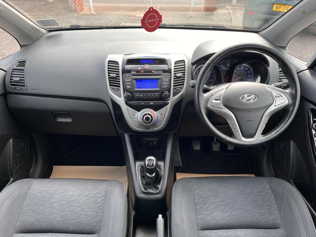 Hyundai Ix20 1.4 Blue Drive Se Nav Hatchback White #11