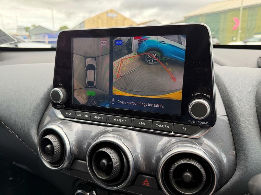 Nissan Juke 1.0 Dig-t N-connecta 5-Door Hatchback Silver #16