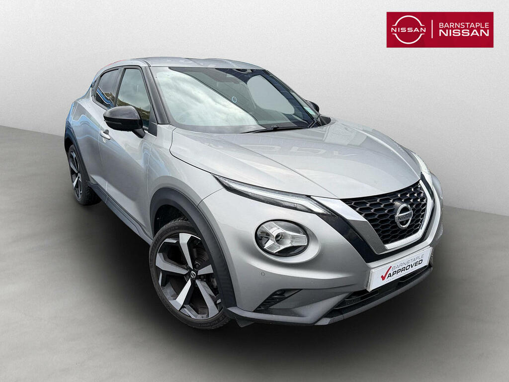 Nissan Juke 1.0 Dig-t N-connecta 5-Door Hatchback Silver #1