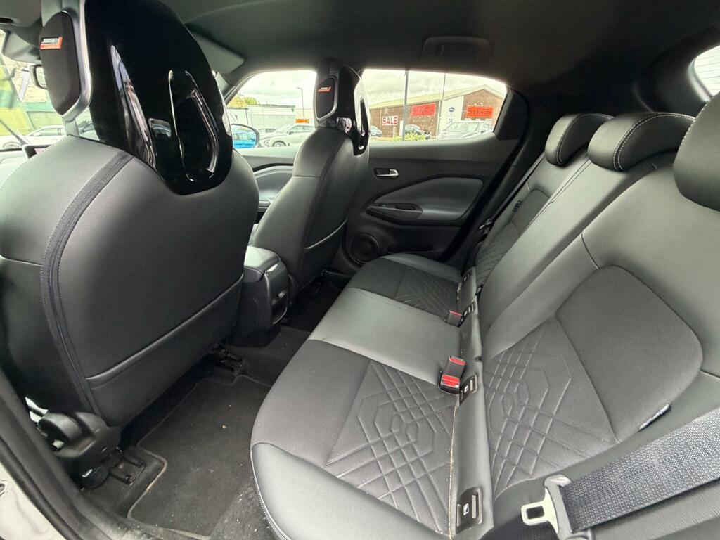 Nissan Juke 1.0 Dig-t N-connecta 5-Door Hatchback Silver #10
