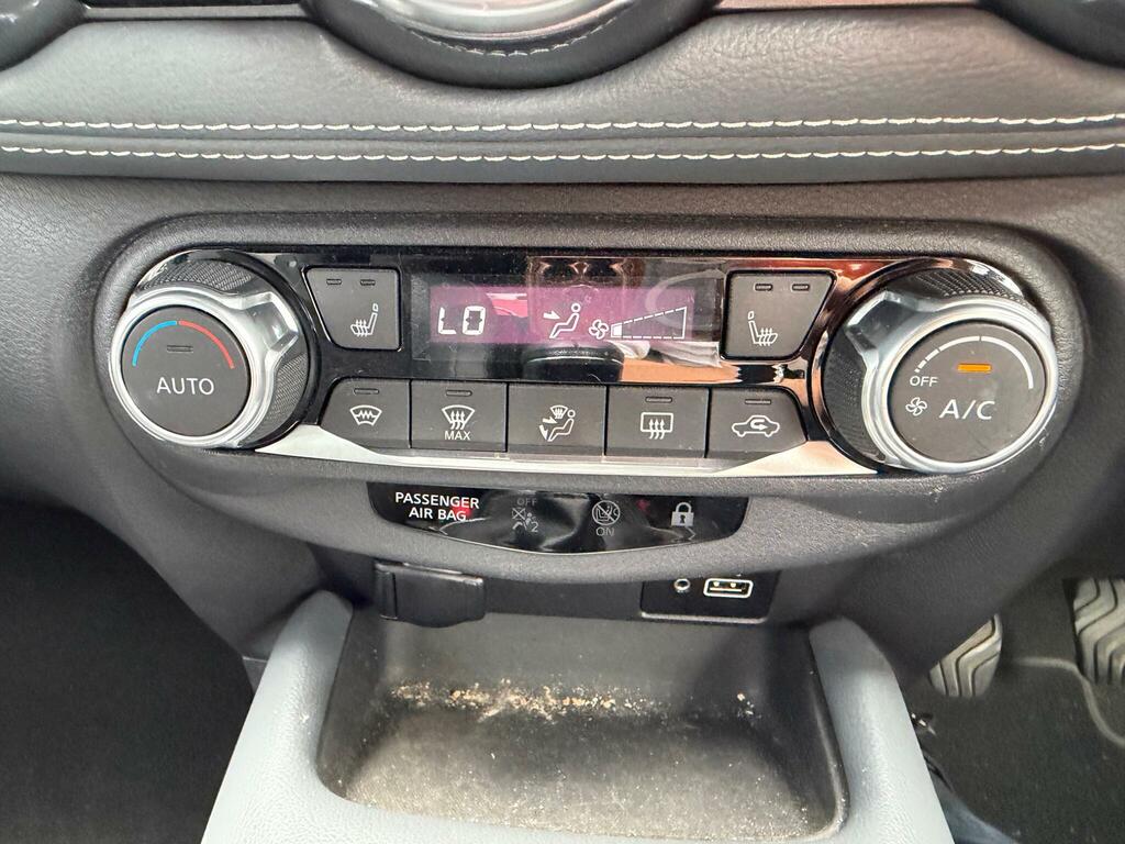 Nissan Juke 1.0 Dig-t N-connecta 5-Door Hatchback Silver #8