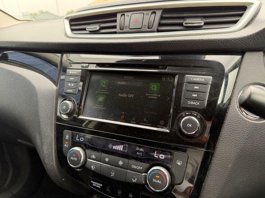 Nissan Qashqai Acenta Premium White #15