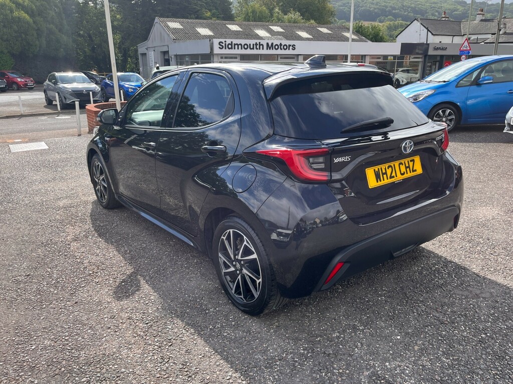 Toyota Yaris 1.5 Vvt-h Excel E Cvt White #7