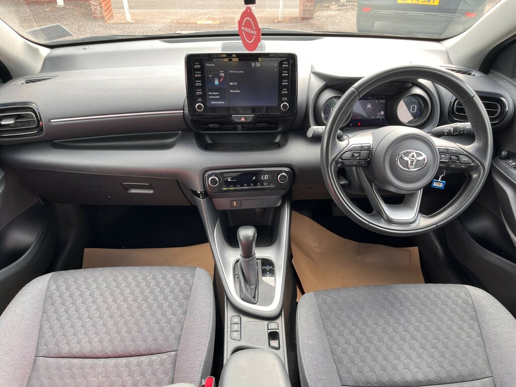 Toyota Yaris 1.5 Vvt-h Excel E Cvt White #11