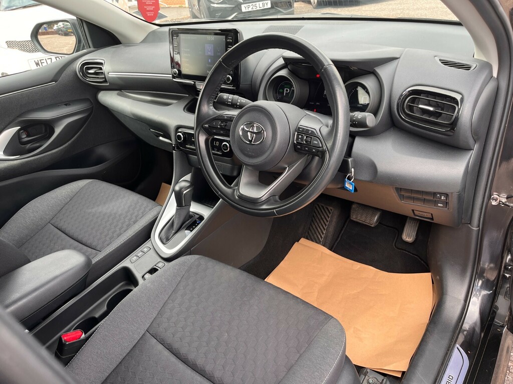 Toyota Yaris 1.5 Vvt-h Excel E Cvt White #33