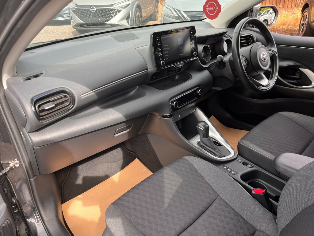 Toyota Yaris 1.5 Vvt-h Excel E Cvt White #36