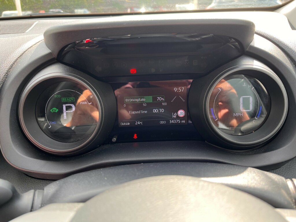 Toyota Yaris 1.5 Vvt-h Excel E Cvt White #13