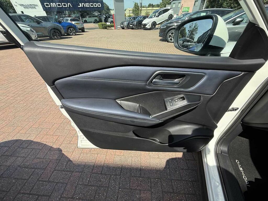Nissan Qashqai Tekna Blue #14