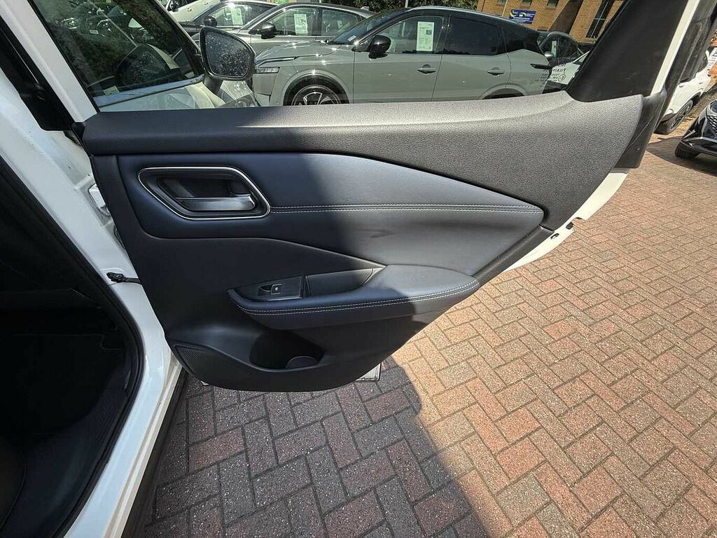 Nissan Qashqai Tekna Blue #25