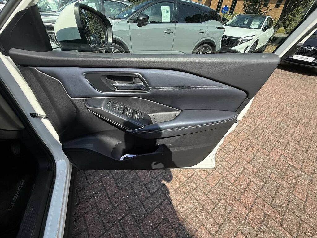 Nissan Qashqai Tekna Blue #27