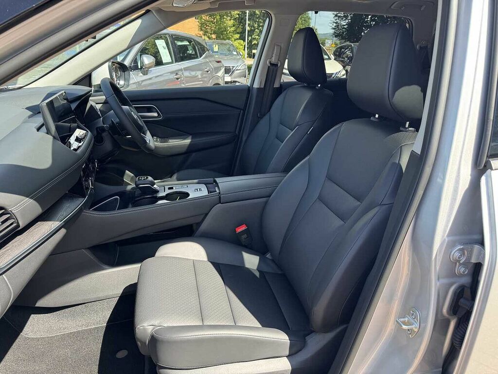 Nissan X-Trail Tekna Silver #13