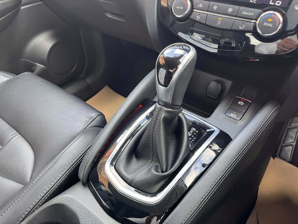 Nissan Qashqai Acenta Premium Silver #29