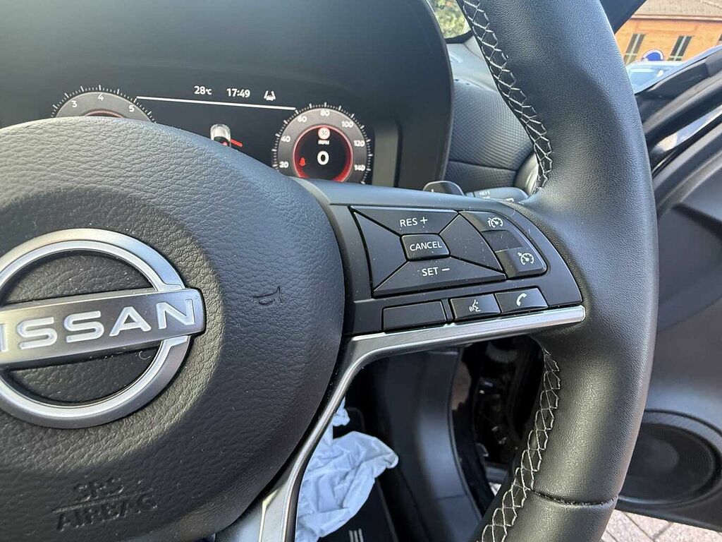 Nissan Juke 1.6 Hybrid N-connecta Black #26