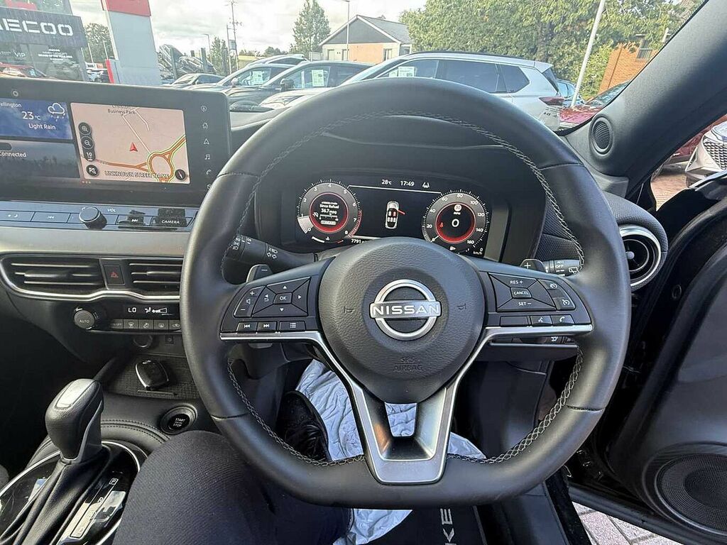 Nissan Juke 1.6 Hybrid N-connecta Black #27