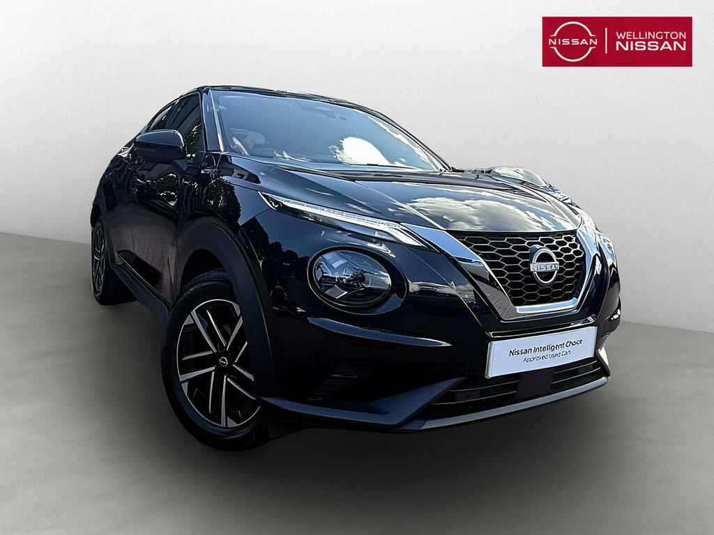 Nissan Juke 1.6 Hybrid N-connecta Black #1