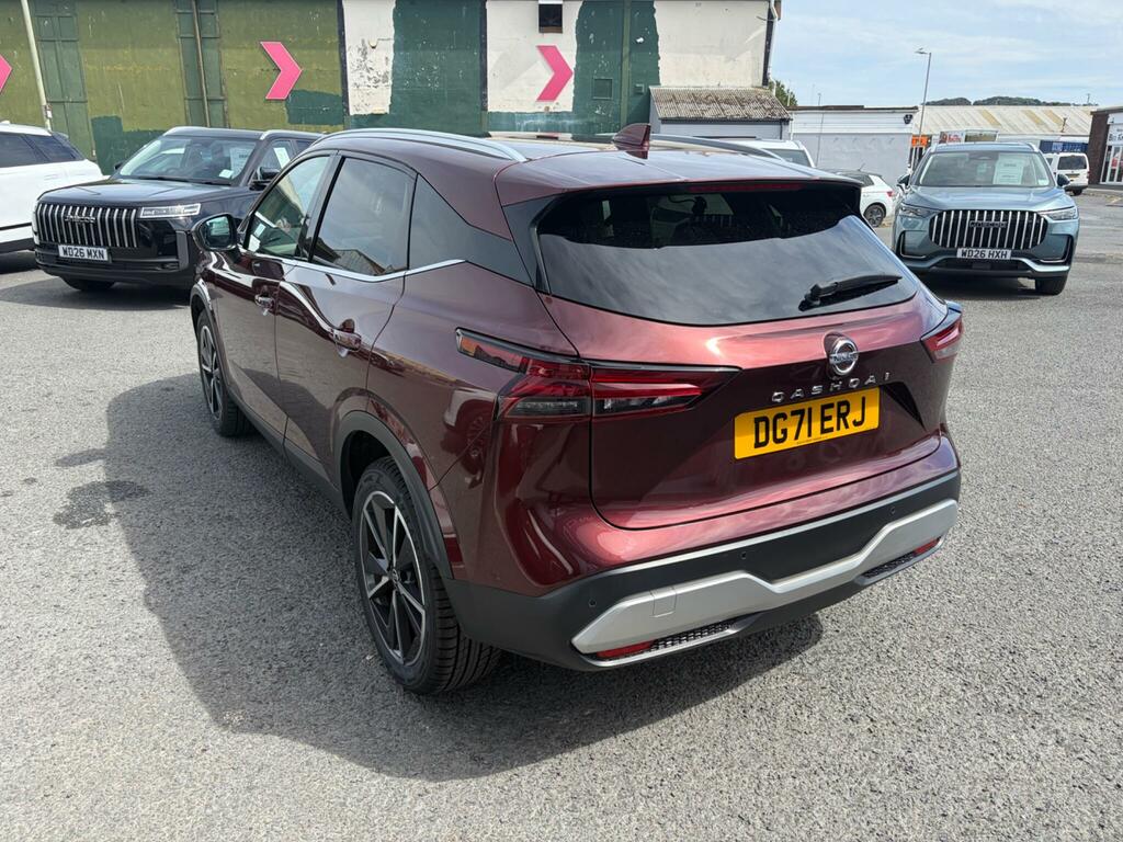Nissan Qashqai 1.3 Dig-t Acenta Premium Silver #4