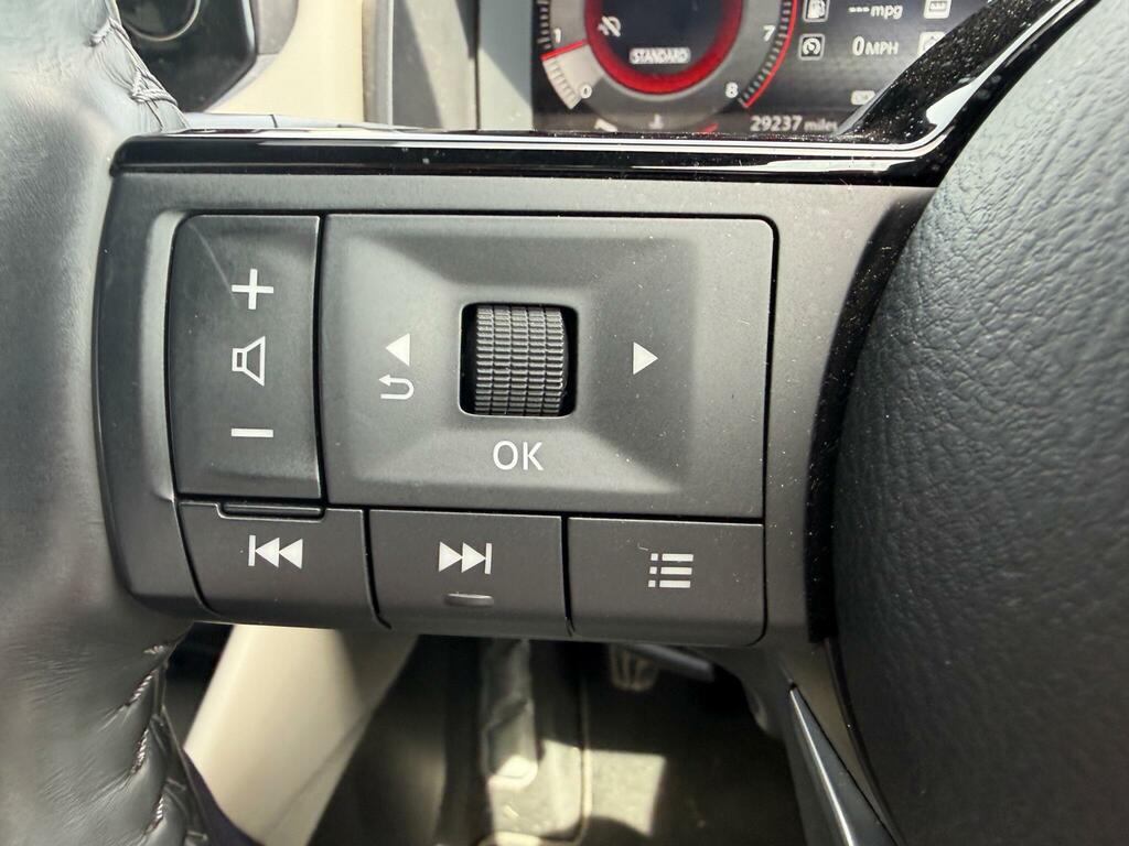 Nissan Qashqai 1.3 Dig-t Acenta Premium Silver #17