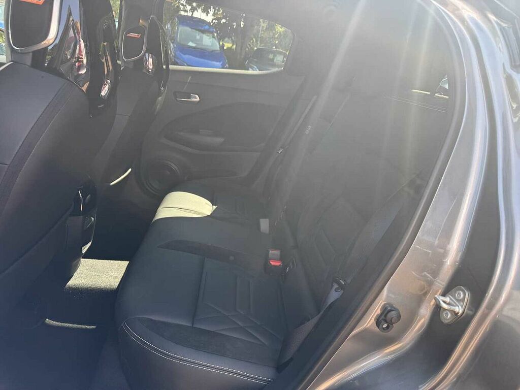 Nissan Juke 1.6 Hybrid N-sport Silver #18