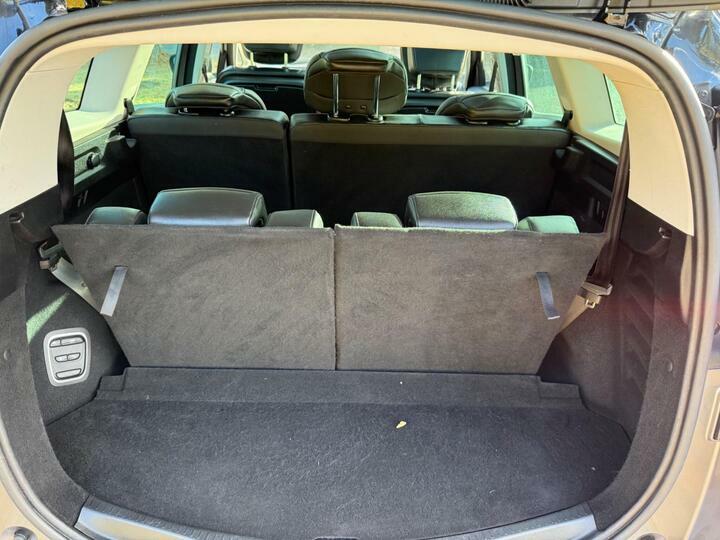 Renault Grand Scenic 1.7 Blue Dci 120 Black #26