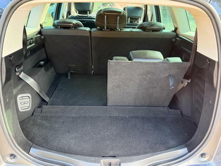 Renault Grand Scenic 1.7 Blue Dci 120 Black #28