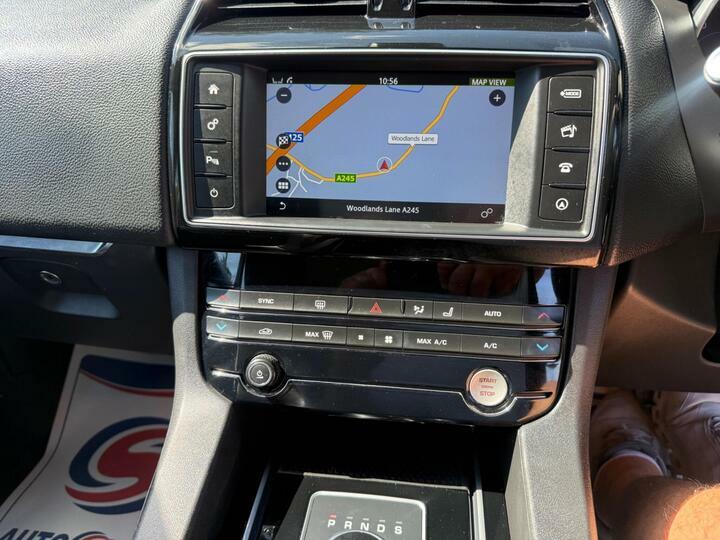 Jaguar F-Pace 2.0 D180 Prestige Euro 6 Ss Black #3