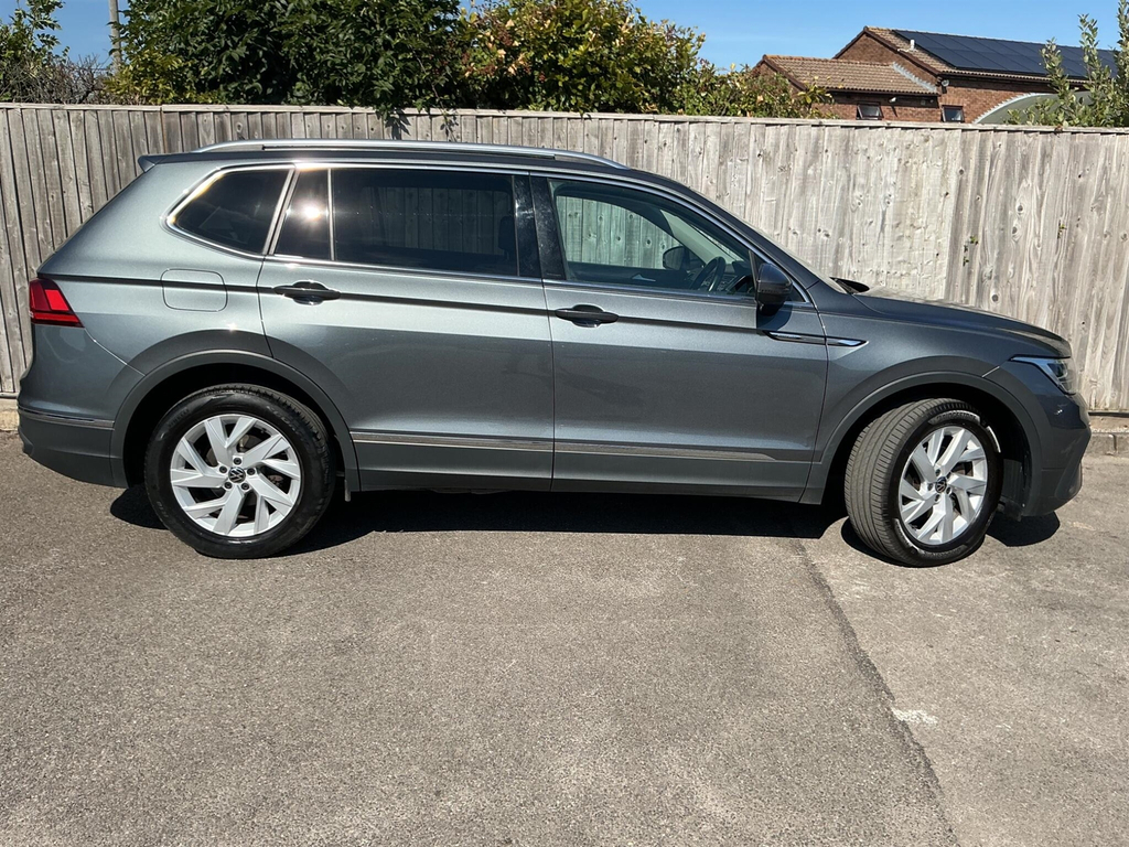 Volkswagen Tiguan Allspace 1.5 Tsi Life Euro 6 Ss RO23DWX  #2