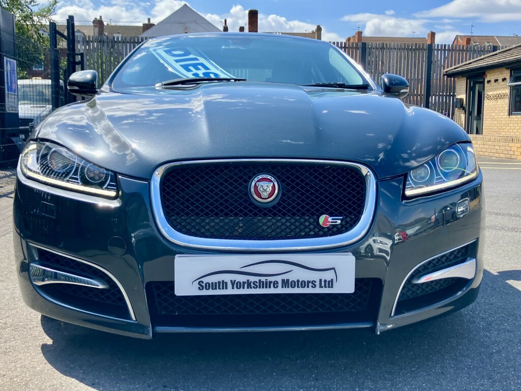 Jaguar XF Saloon 3.0 D S V6 Premium Luxury 2014 OE64CJJ Grey #4