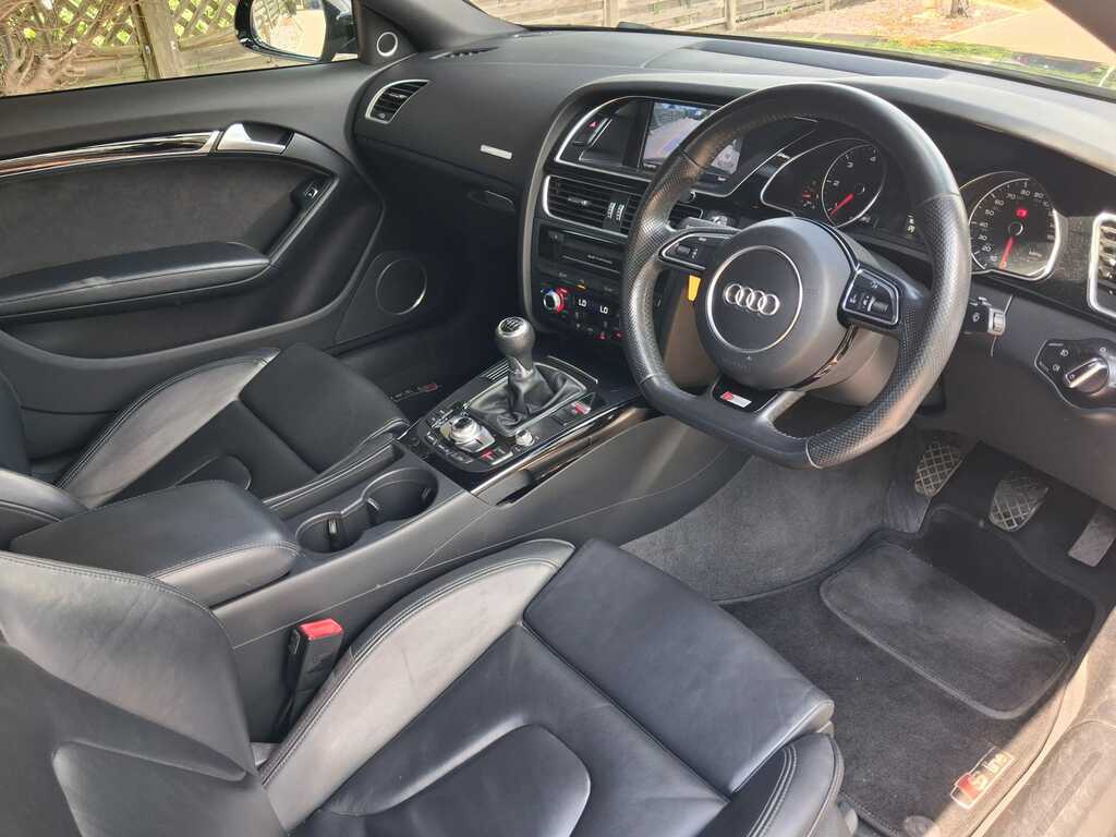 Audi A5 2.0 Tdi Black Edition Black #2