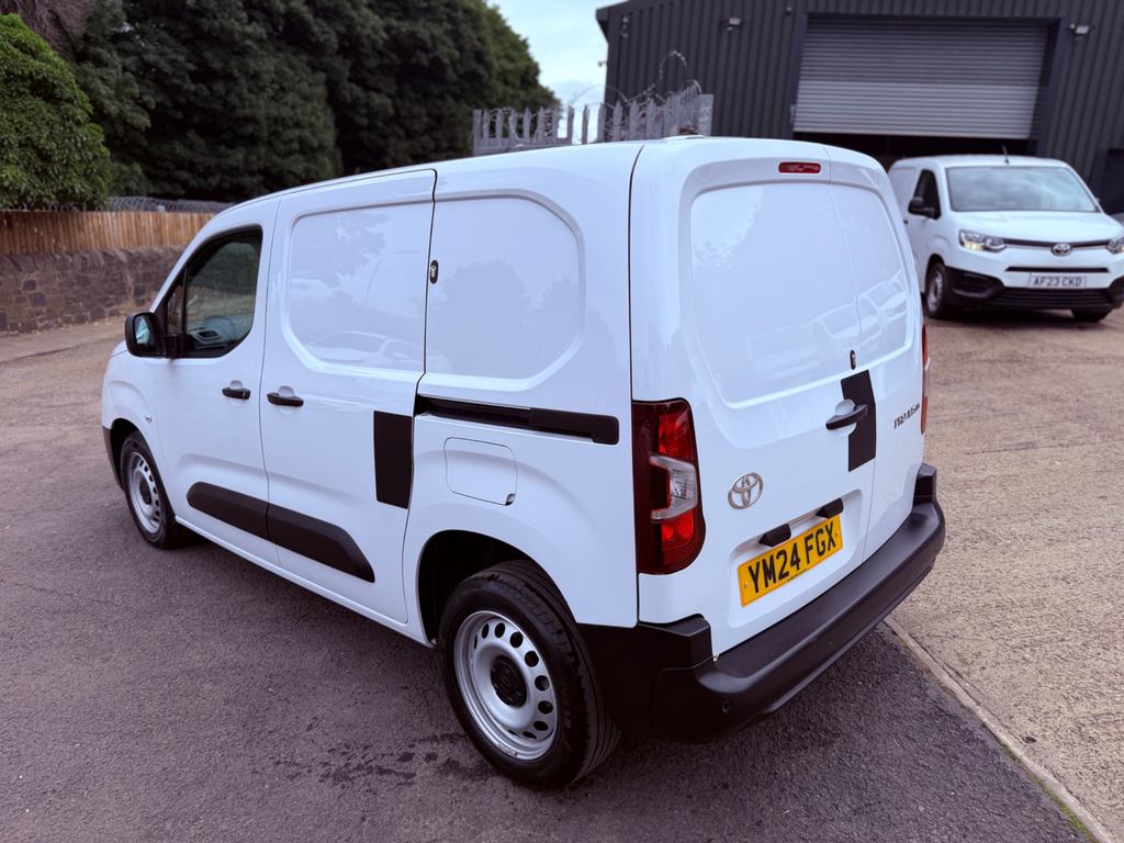 Toyota PROACE 1.5 Bluehdi Active Short Panel Van 6Dr Manu  #6