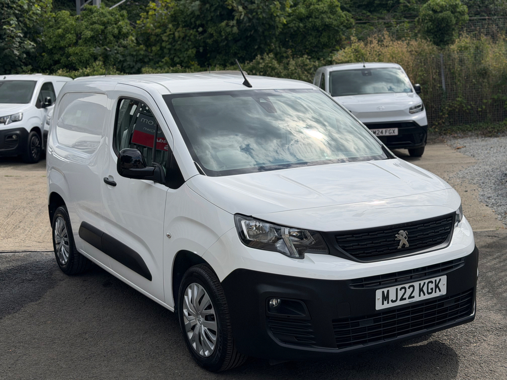 Peugeot Partner 1.5 Bluehdi 1000 Professional Premium Standard Pan
