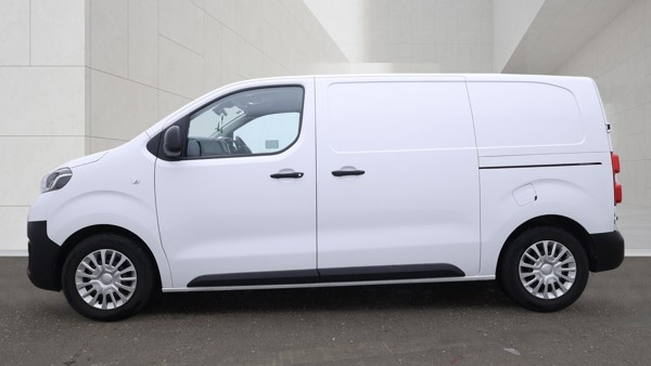 Toyota PROACE 1.5D Icon Medium Panel Van 6Dr Mwb E #5