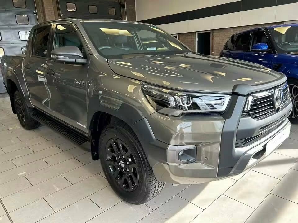 Toyota HILUX 2.8L Invincible X