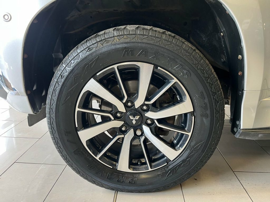 Mitsubishi Shogun Sport 2.4 Di-dc 4 4Wd Grey #21