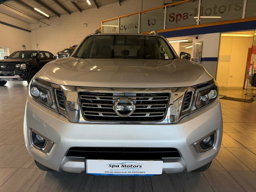 Nissan Navara 2.3L Tekna Silver #2