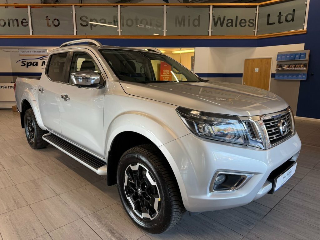 Nissan Navara 2.3L Tekna Silver