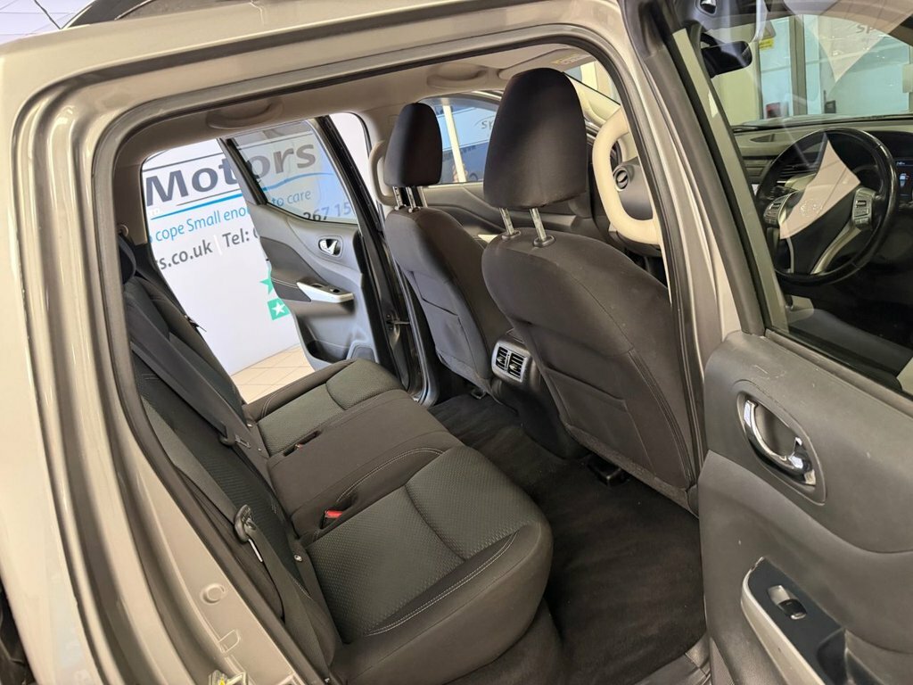 Nissan Navara Double Cab Pick Up Tekna 2.3Dci 190 Tt 4Wd #24