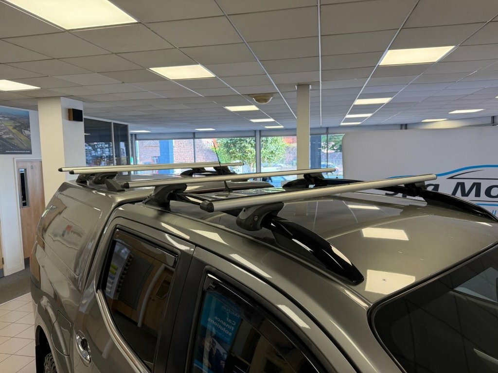 Nissan Navara Double Cab Pick Up Tekna 2.3Dci 190 Tt 4Wd #12