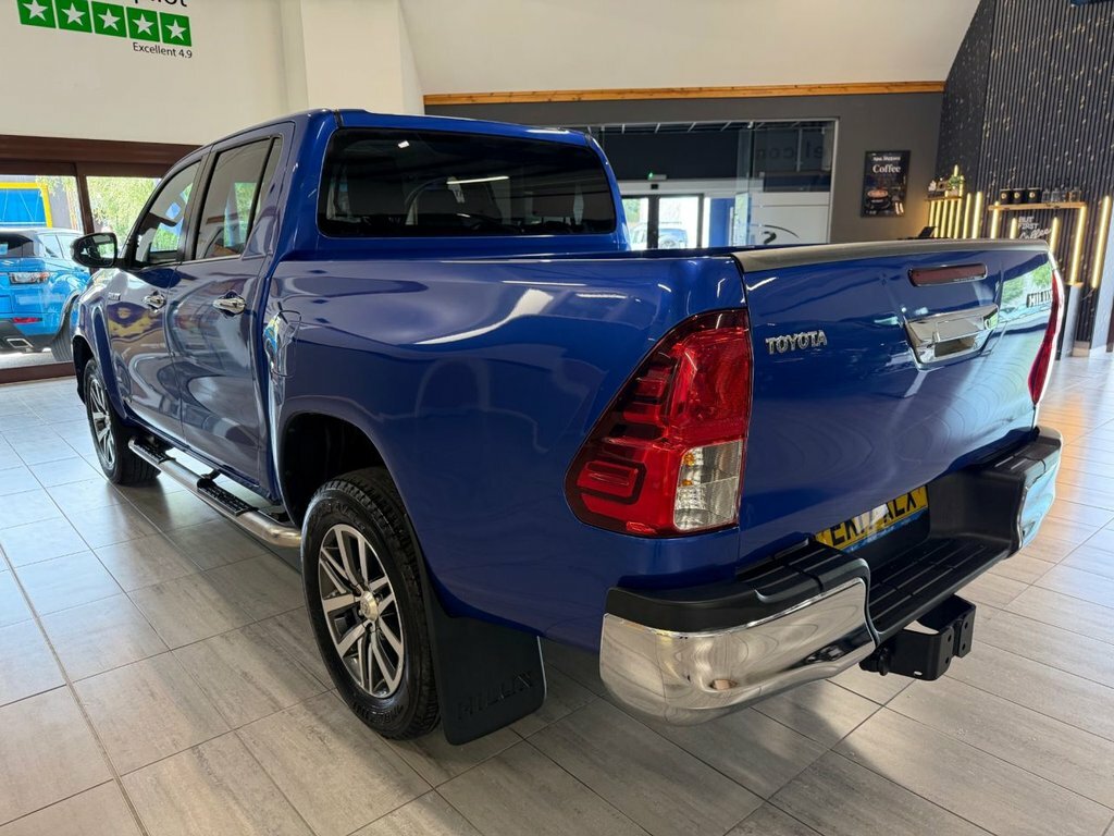 Toyota HILUX 2.4L Invincible Blue #5
