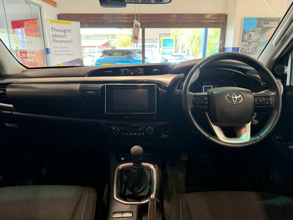 Toyota HILUX 2.4 D-4d Invincible X 4Wd Euro 6 Tss, 3. Black #16
