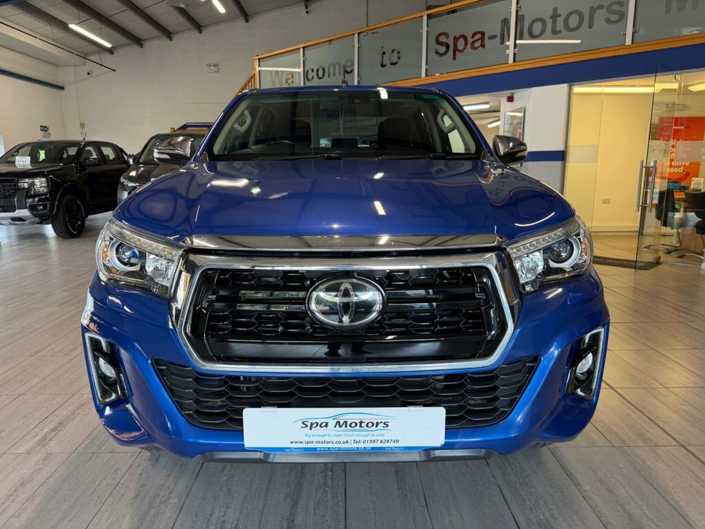 Toyota HILUX 2.4L Invincible Blue #2