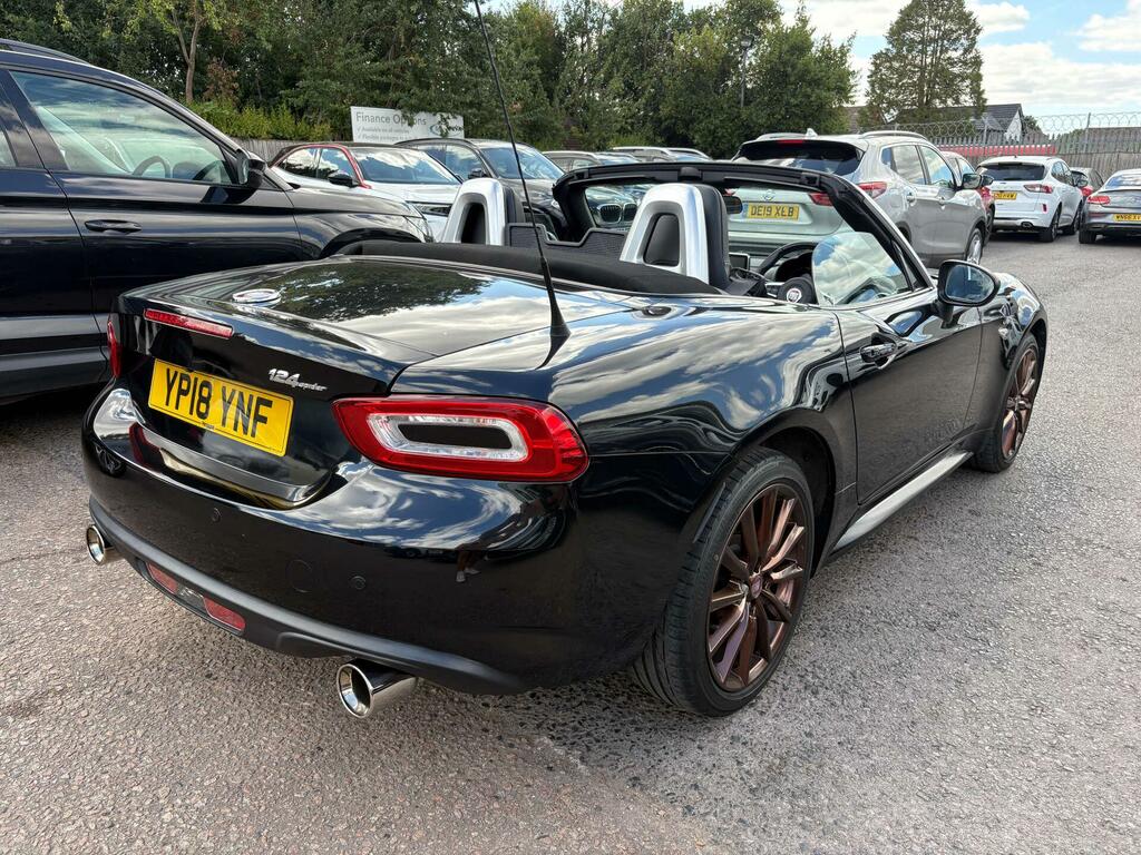 Fiat 124 Spider Lusso Black #5