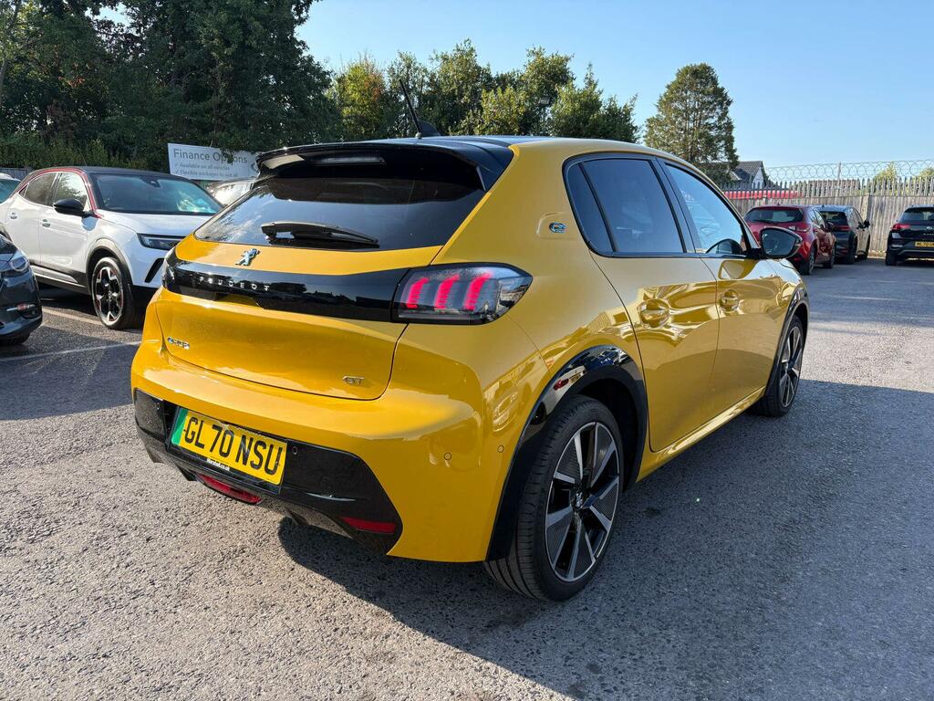 Peugeot e-208 50Kwh Gt Yellow #4