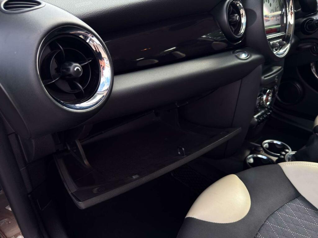 Mini Clubman Cooper Clubman White #36